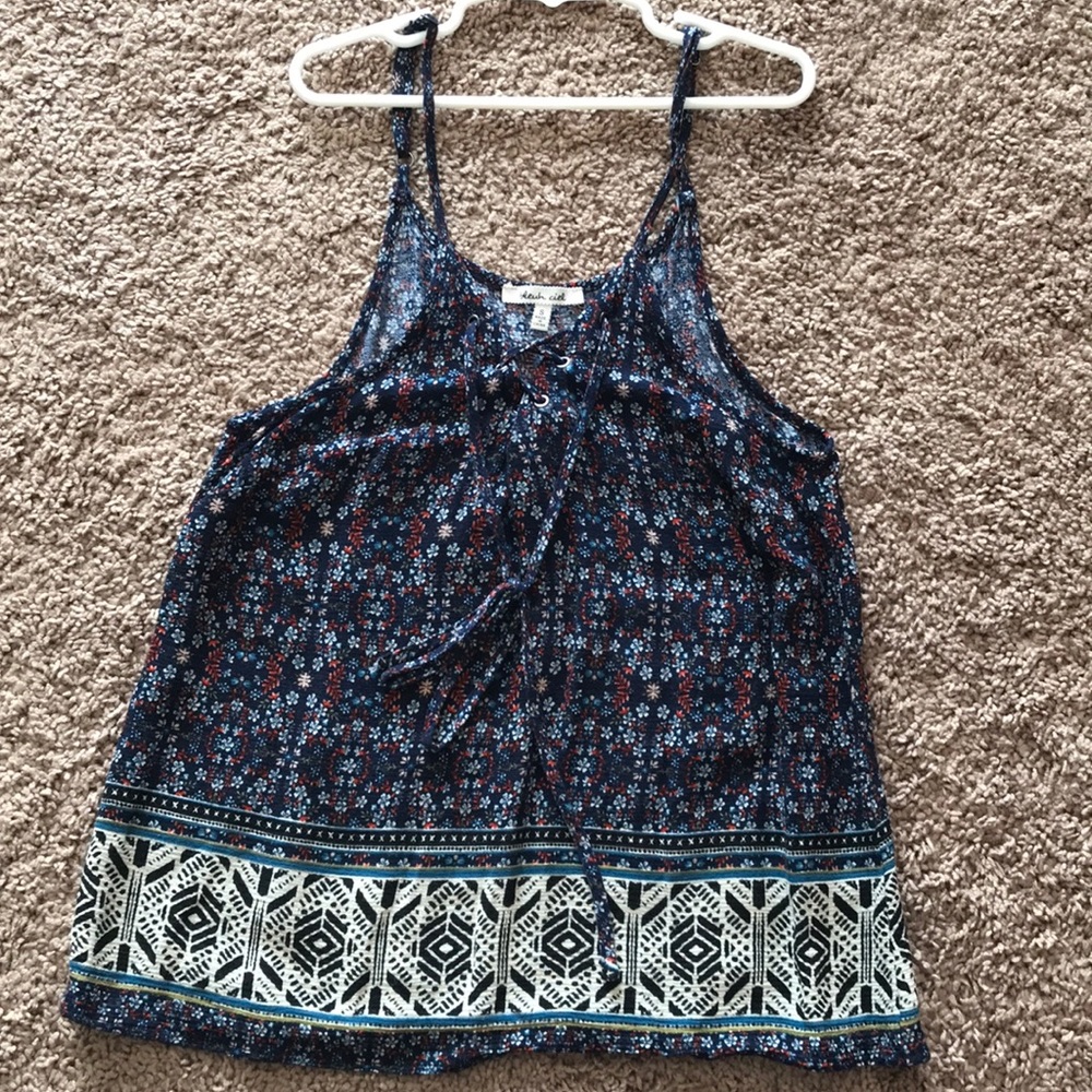 Small pattern tank top